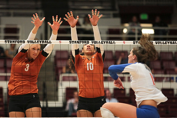 NCAA VOLLEYBALL: SEP 9 Nike Volleyball Big Four Classic - Florida v Texas