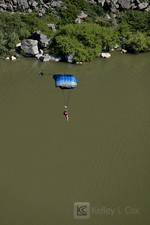 BASE Jumping