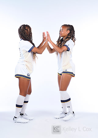 Anysa Gray (17), Amaya Gray (11)