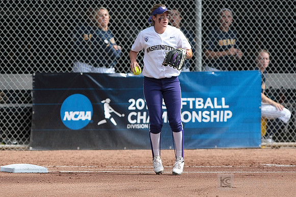 Softball: Washington vs Cal