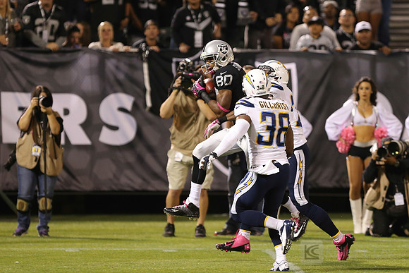NFL: San Diego Chargers at Oakland Raiders