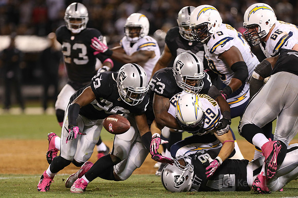 NFL: San Diego Chargers at Oakland Raiders