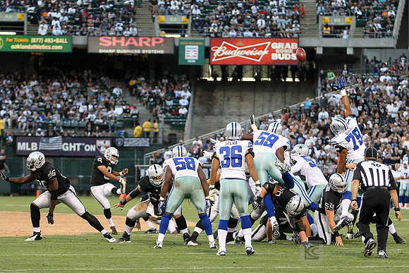 NFL: Preseason-Dallas Cowboys at Oakland Raiders