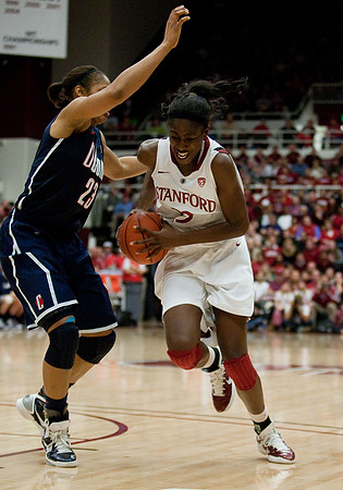 NCAA WOMEN'S BASKETBALL 2010 - Dec 30 - Connecticut at Stanford