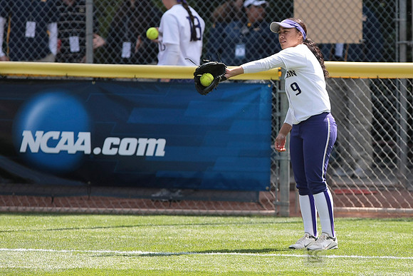 Softball: Washington vs Cal