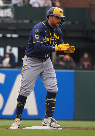 MLB: Milwaukee Brewers at San Francisco Giants