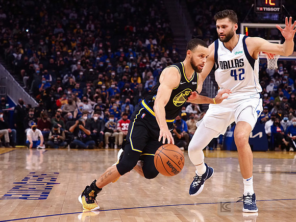 NBA: Dallas Mavericks at Golden State Warriors