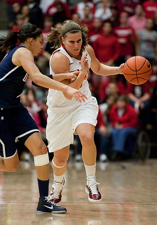NCAA WOMEN'S BASKETBALL 2010 - Dec 30 - Connecticut at Stanford