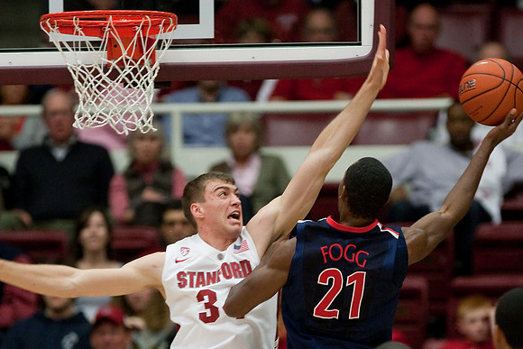 NCAA MEN'S BASKETBALL 2011 - Feb 03 - Arizona at Stanford